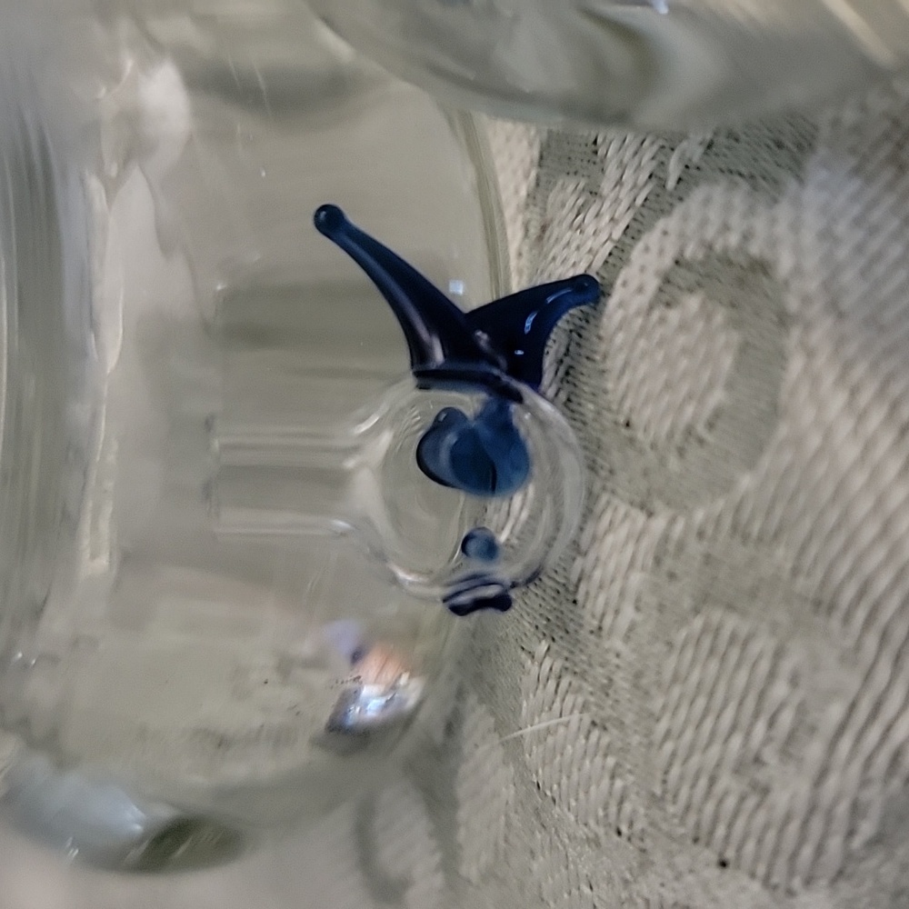 Bubble fish waiting for glitter/rice pendant/dowsing pendulum